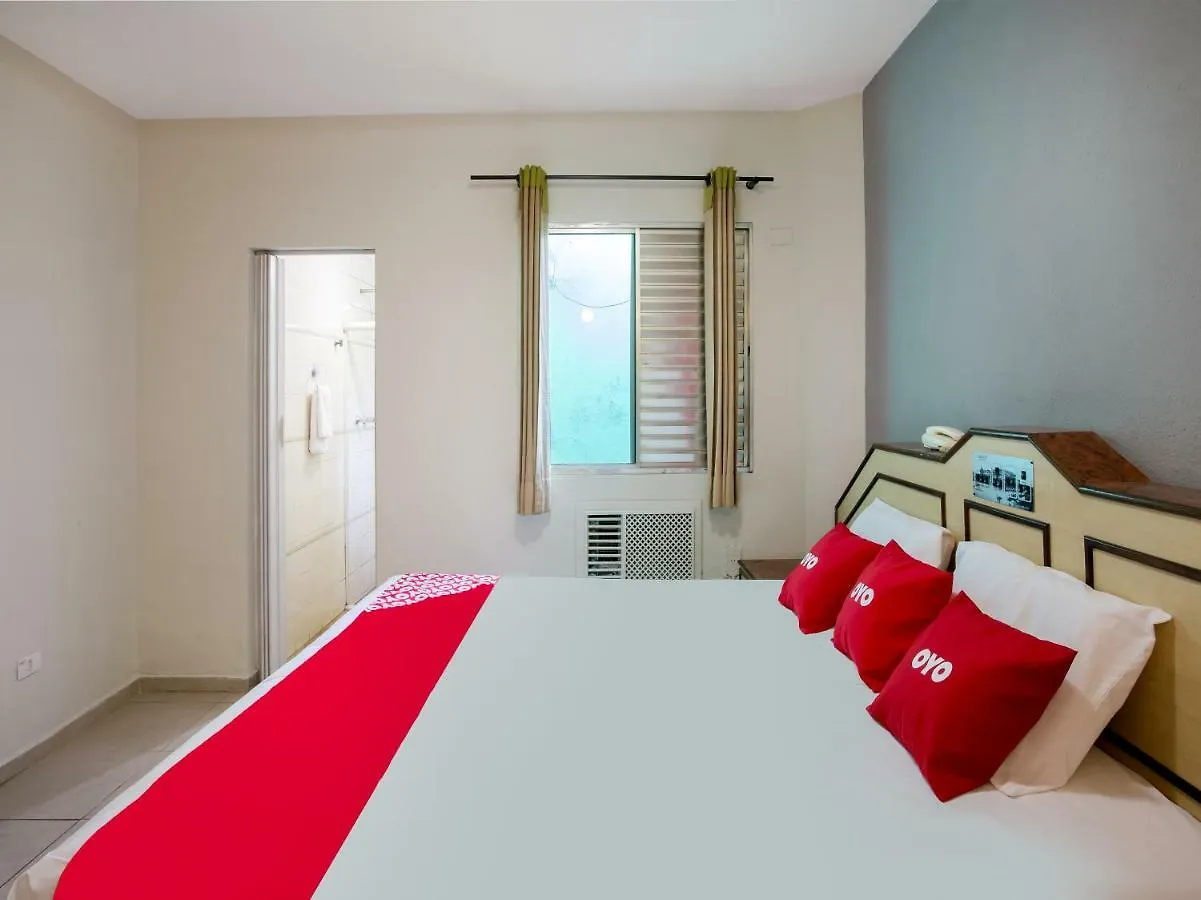 Oyo B Plaza Hotel Sao Paulo