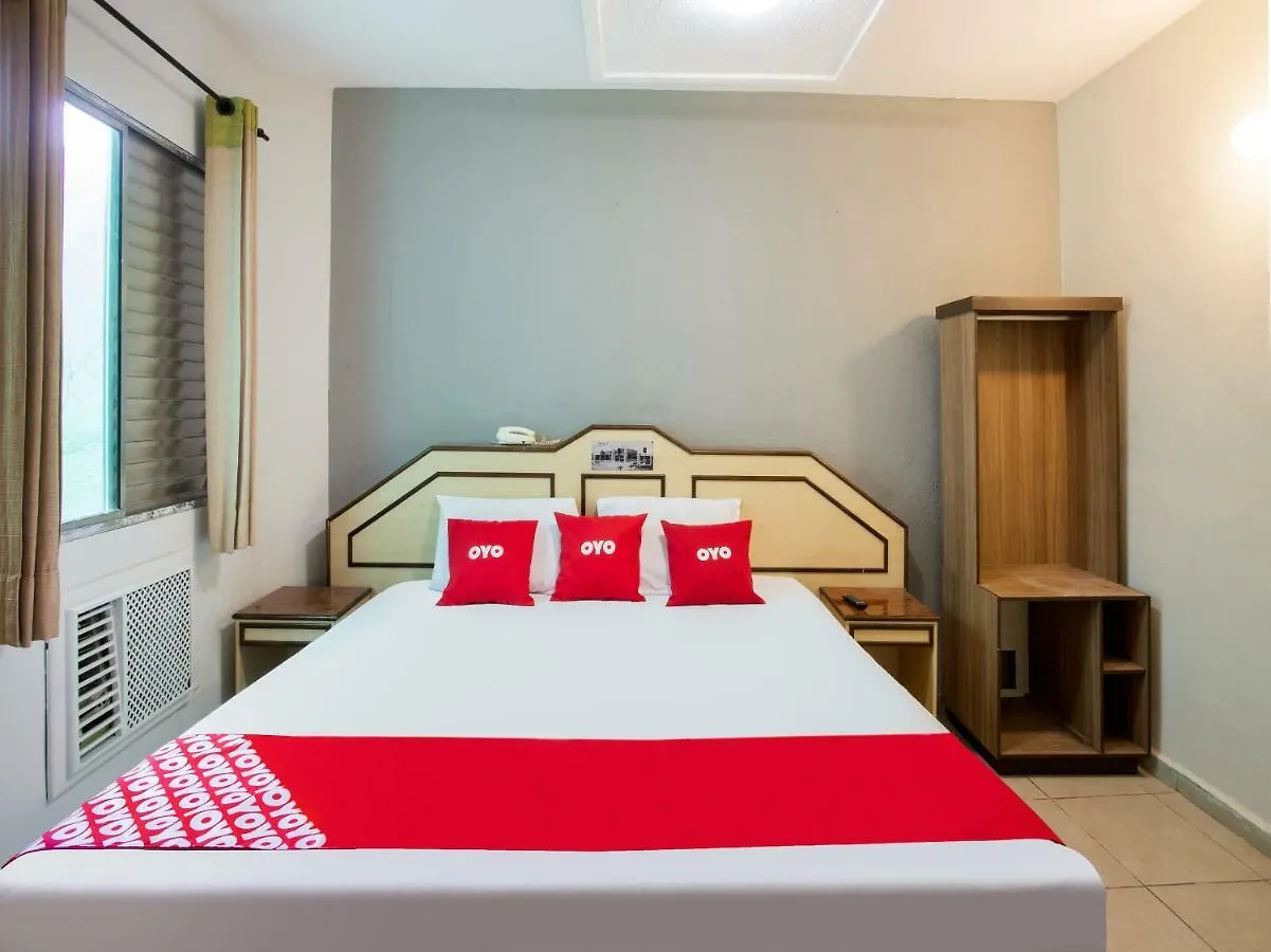 Oyo B Plaza Hotel Sao Paulo