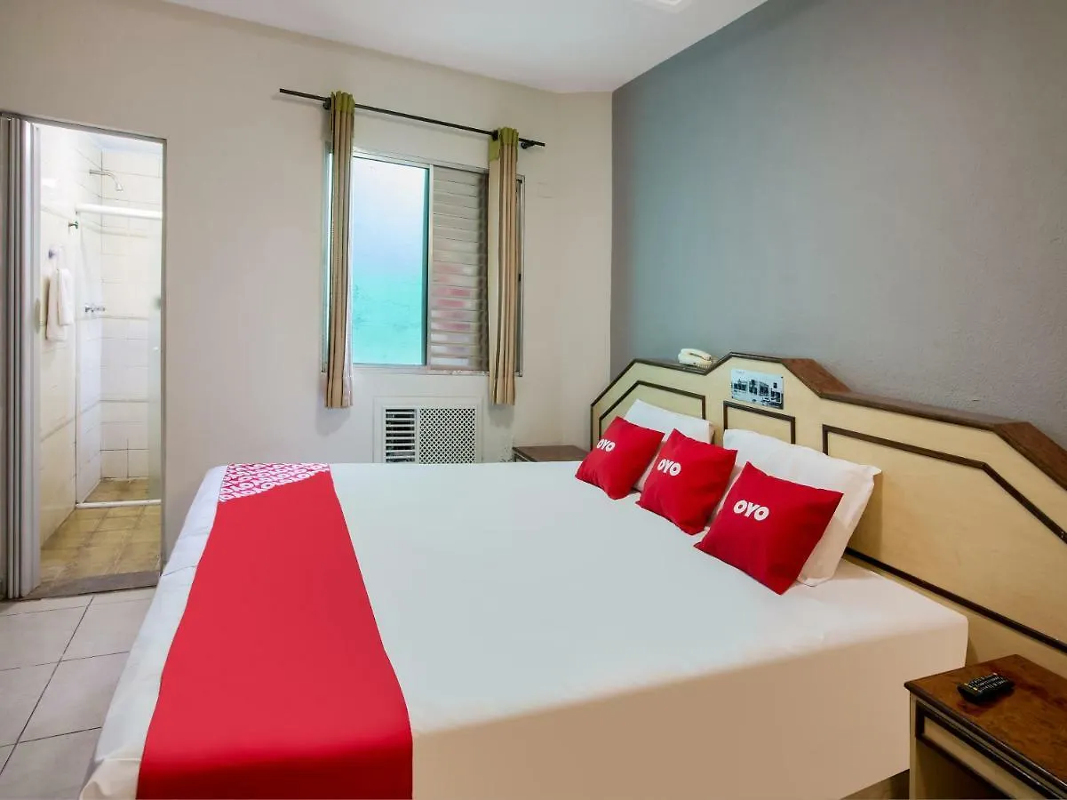Oyo B Plaza Hotel São Paulo 3*,